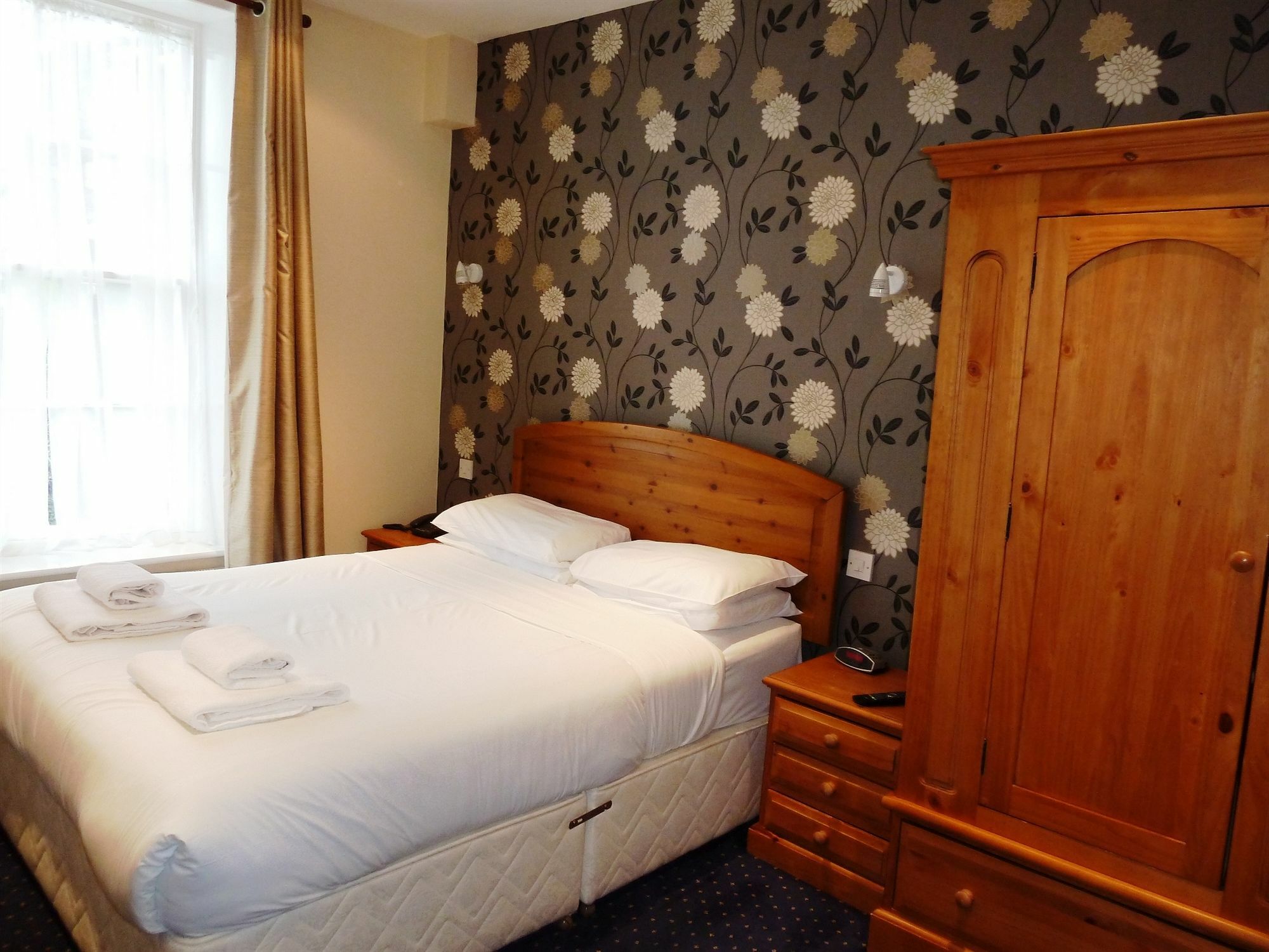 Hotel Bagdale Hall 3*